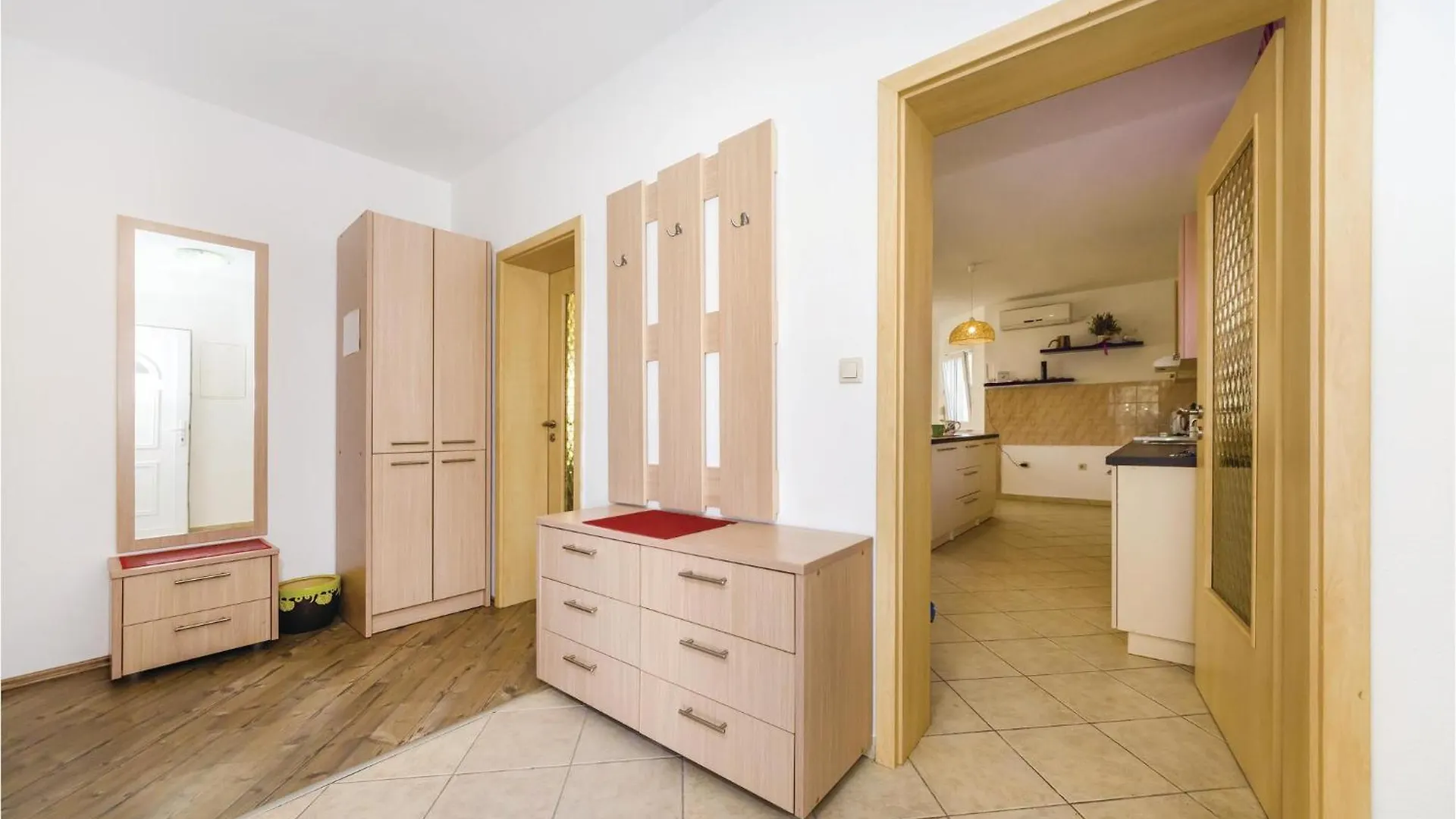 בית נופש Polaca 4 Bedroom Lovely Home In Kakma קרואטיה